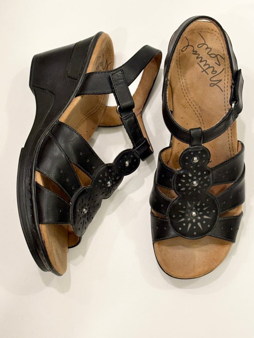 Natural Soul black wedge sandals, 8M